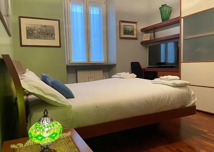 Cozy flat mins walk to Navigli&metro Porta Genova