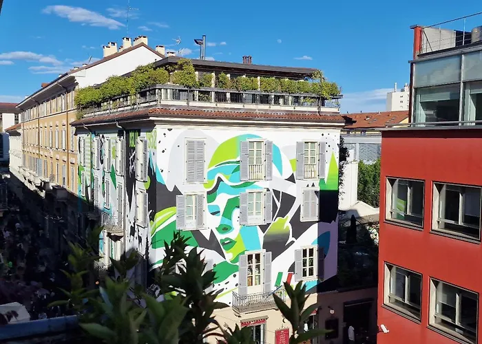 Cozy flat mins walk to Navigli&metro Porta Genova